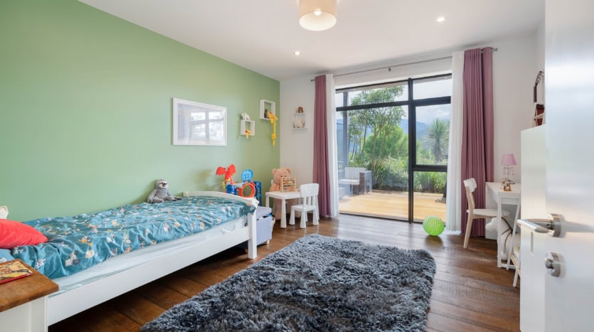 K Real Estate -  98 Mytton Heights