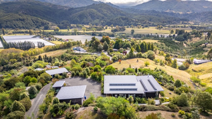 K Real Estate -  98 Mytton Heights
