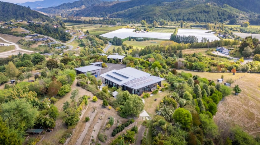 K Real Estate -  98 Mytton Heights