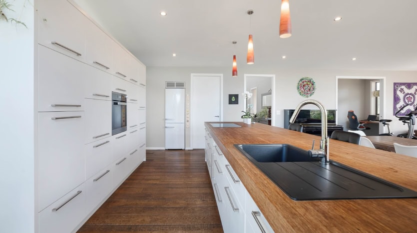 K Real Estate -  98 Mytton Heights