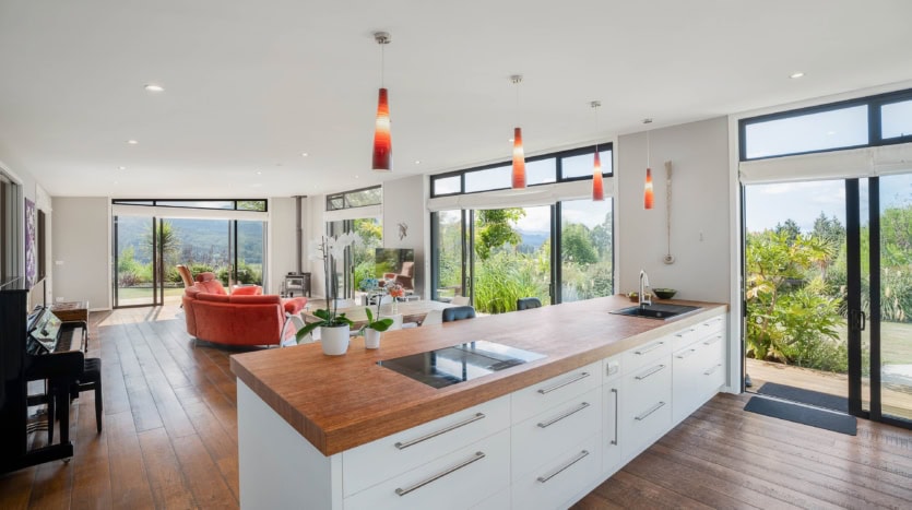 K Real Estate -  98 Mytton Heights