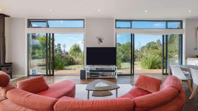 K Real Estate -  98 Mytton Heights